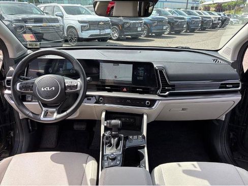 Used 2024 Kia Sportage EX FWD image 9