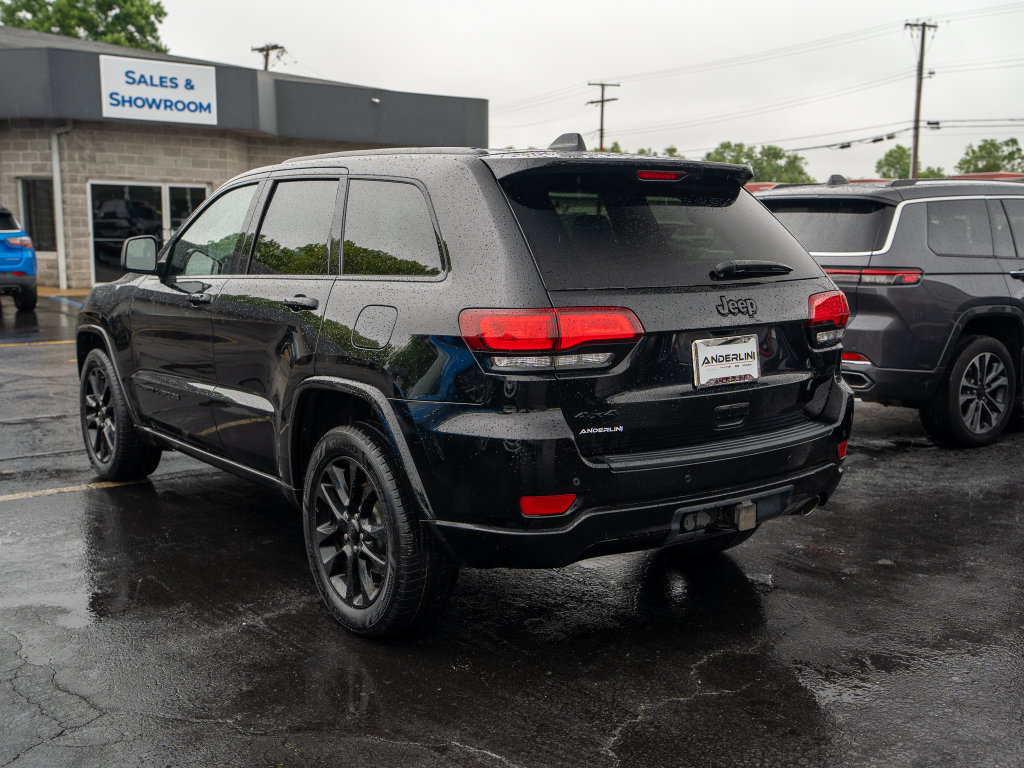 Used 2021 Jeep Grand Cherokee Laredo X AWD/4WD image 7