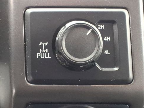 Used 2016 Ford F150 XLT w/ Equipment Group 302A Luxury image 9