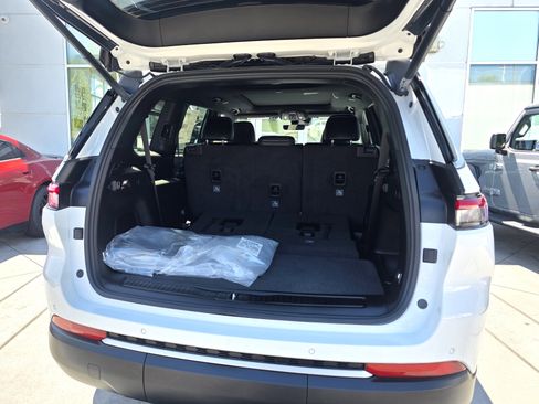 New 2026 Jeep Grand Cherokee L Limited RWD image 12