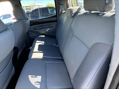 Used 2013 Toyota Tacoma 4x4 Double Cab w/ TRD Off-Road Pkg image 23