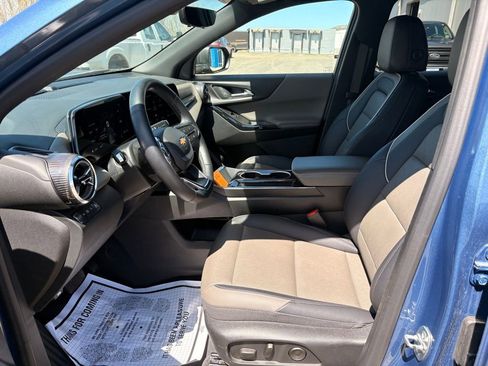 Used 2025 Chevrolet Equinox LT w/ Convenience Package II AWD/4WD image 7