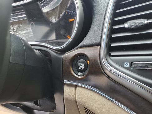 Used 2018 Jeep Grand Cherokee Limited w/ Luxury Group II image 9