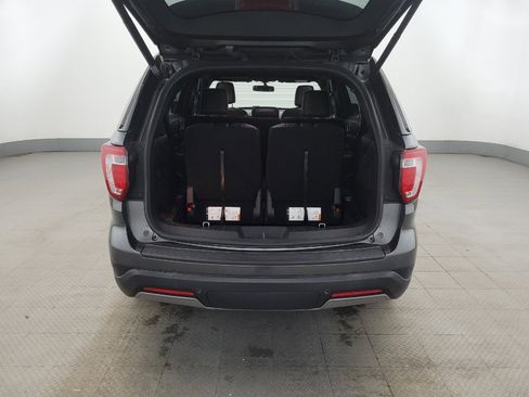Used 2019 Ford Explorer XLT w/ Equipment Group 202A AWD/4WD image 29