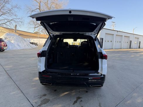 Used 2025 Buick Enclave Sport Touring image 34