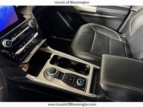 Used 2023 Ford Explorer Limited w/ Limited Technology Package image 32