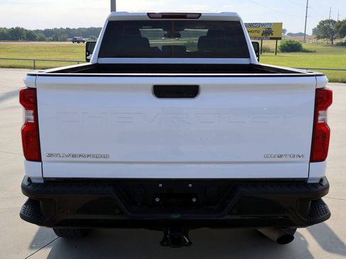 Used 2025 Chevrolet Silverado 2500 Custom w/ Custom Value Package AWD/4WD image 9