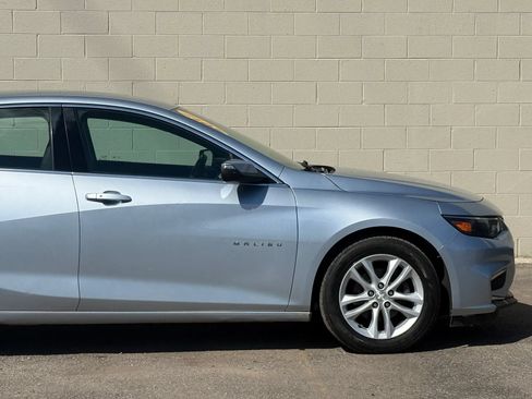 Used 2017 Chevrolet Malibu LT w/ Leather Package FWD image 12