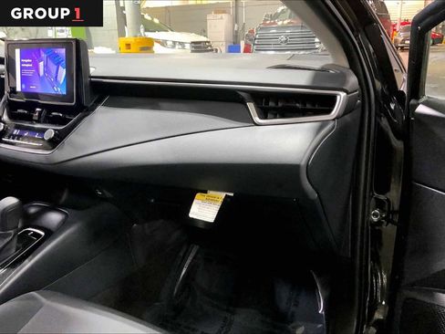 Used 2023 Toyota Corolla LE image 18