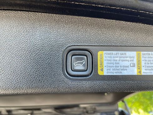 Used 2008 GMC Yukon XL Denali AWD/4WD image 12