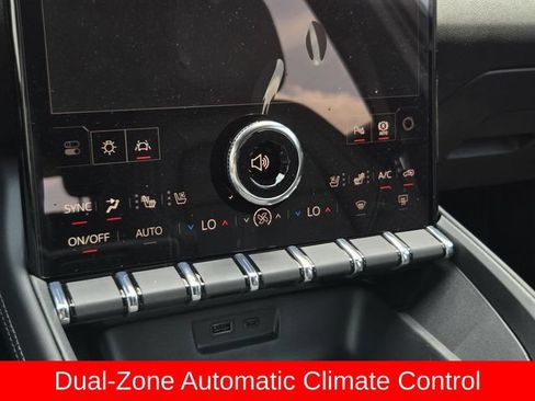 New 2027 GMC Terrain Elevation w/ Elevation Premium Package FWD image 17