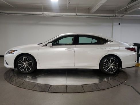 Used 2025 Lexus ES 350 w/ Premium Package FWD image 7