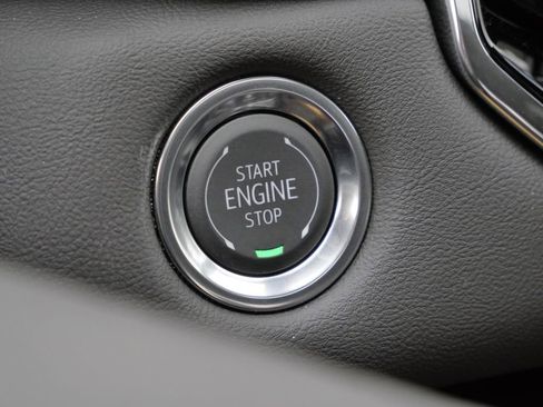 New 2026 GMC Canyon Elevation w/ Convenience Package image 48