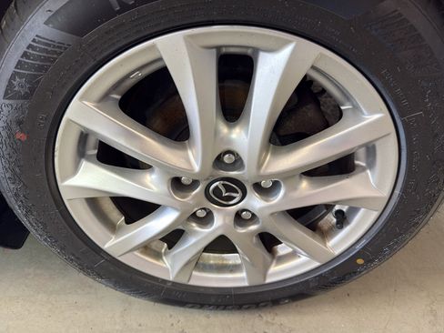 Used 2016 MAZDA MAZDA3 i Touring w/ Popular Equipment Package FWD image 33