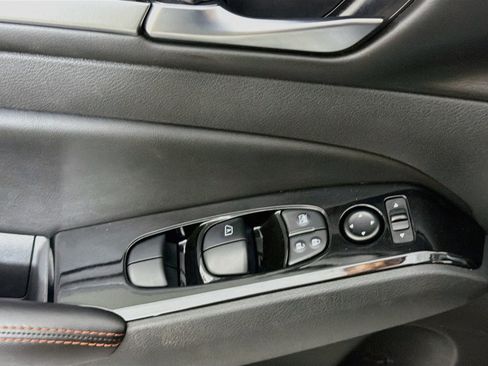 Used 2024 Nissan Altima 2.5 SR FWD image 15