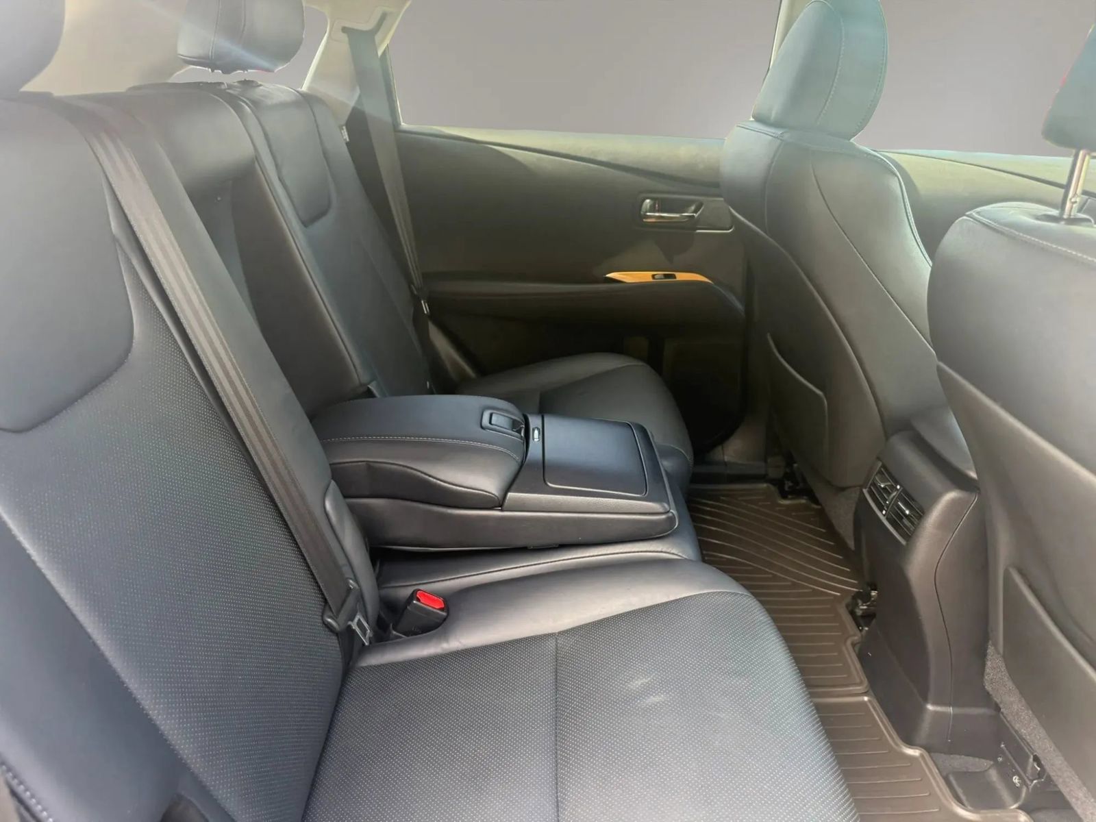 Used 2015 Lexus RX 450h AWD image 52