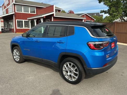 Used 2025 Jeep Compass Limited AWD/4WD image 7