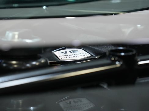 Used 2018 Lamborghini Aventador S image 24