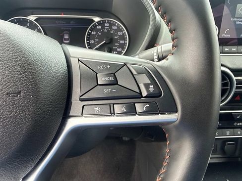 Certified 2025 Nissan Sentra SR FWD image 29