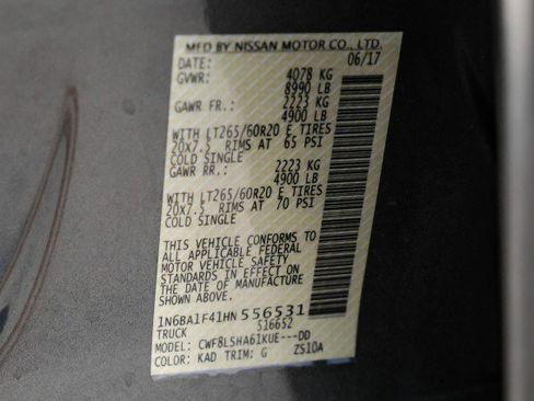 Used 2017 Nissan Titan SV image 54