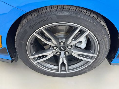 Used 2025 Ford Mustang Coupe RWD image 17