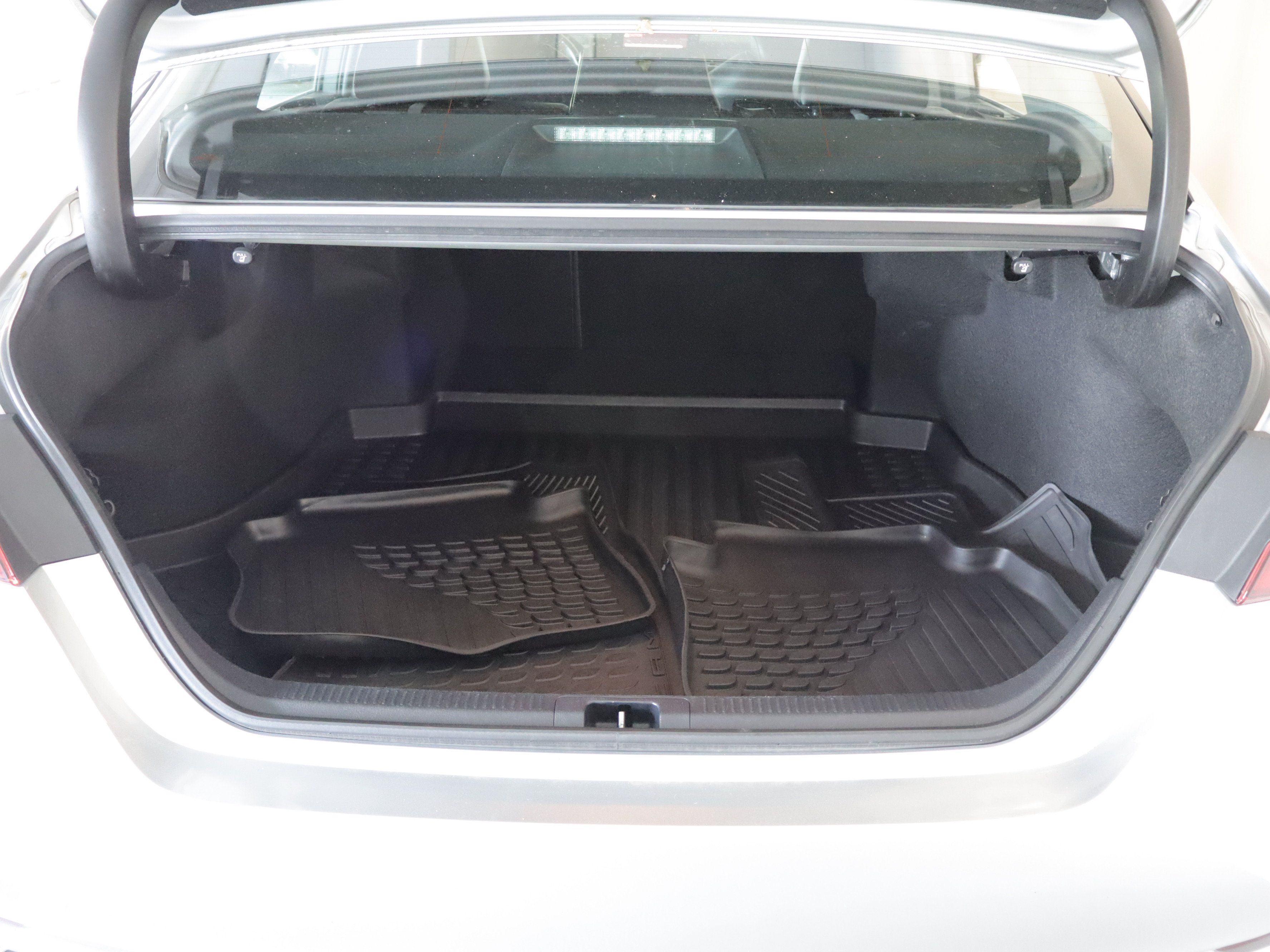 Used 2021 Toyota Camry XSE w/ Cold Weather Package FWD image 20