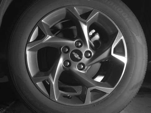 Used 2025 Chevrolet Trax LT FWD image 14