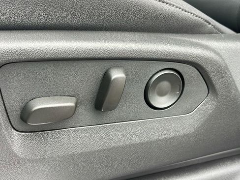 New 2026 GMC Sierra 1500 SLT w/ SLT Premium Plus Package image 12