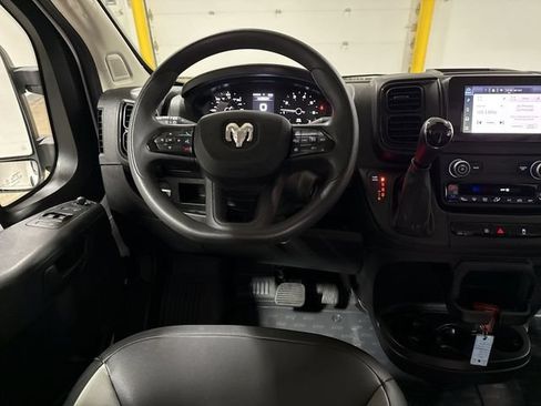 Used 2025 RAM ProMaster 3500 w/ Convenience Group FWD image 11