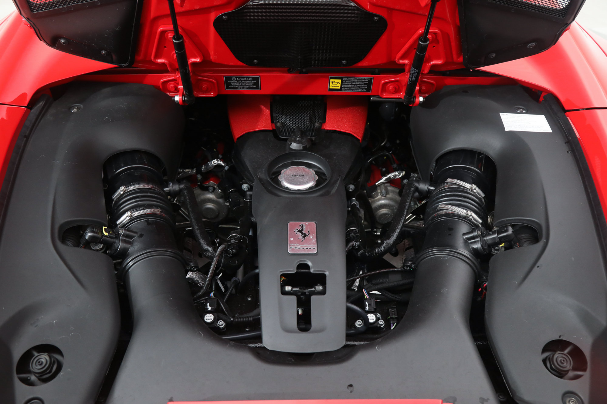 Certified 2022 Ferrari F8 Tributo RWD image 33