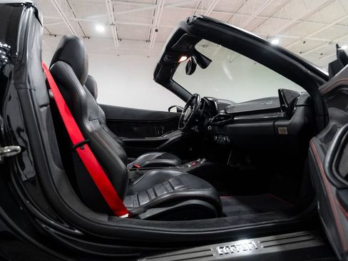 Used 2012 Ferrari 458 Spider RWD image 69