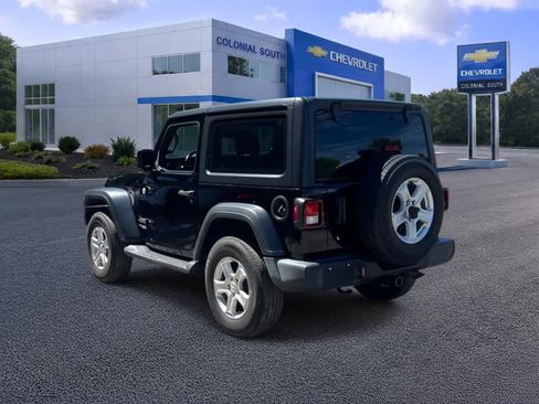 Used 2019 Jeep Wrangler Sport AWD/4WD image 4