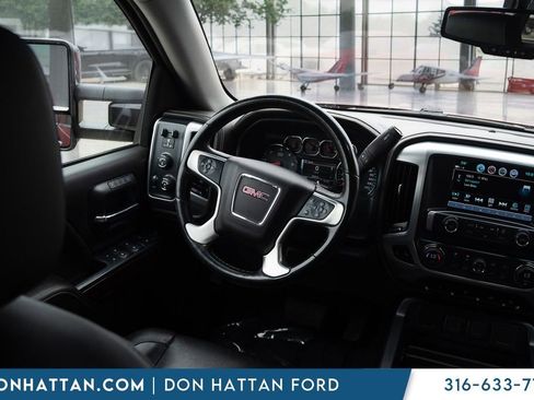 Used 2018 GMC Sierra 1500 SLT w/ SLT Premium Package AWD/4WD image 16