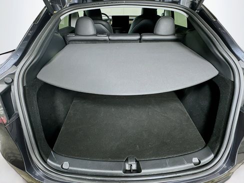 Used 2024 Tesla Model Y Long Range image 27