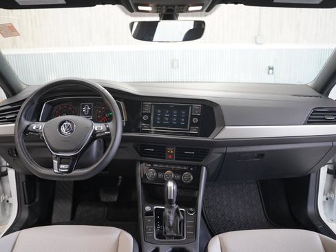 Used 2020 Volkswagen Jetta R-Line w/ R-Line Cold Weather Package FWD image 17