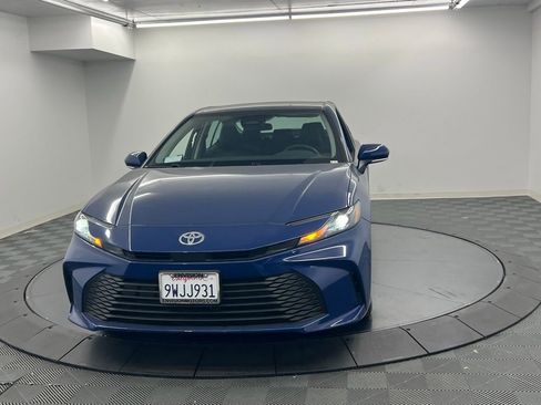 Used 2026 Toyota Camry LE image 5