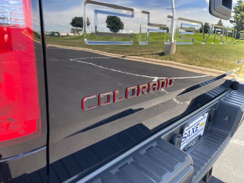 Used 2022 Chevrolet Colorado ZR2 AWD/4WD image 28