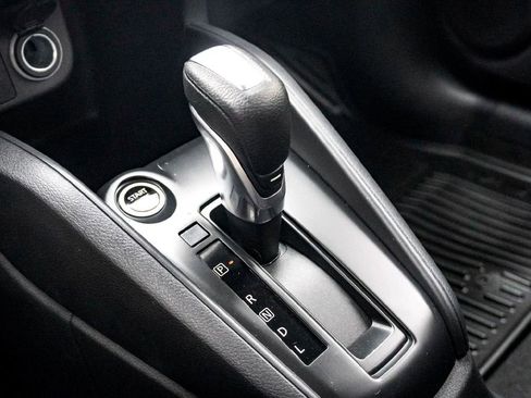 Used 2025 Nissan Kicks Play S image 25