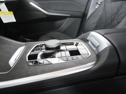 New 2027 BMW X7 xDrive40i AWD/4WD image 23