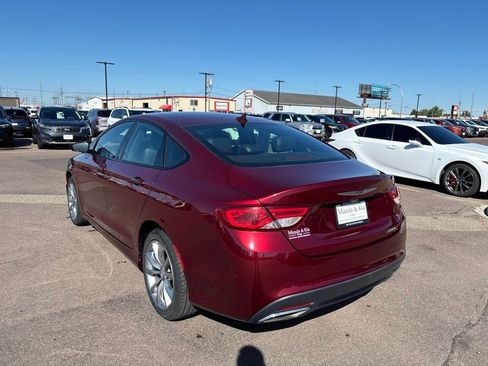 Used 2016 Chrysler 200 S FWD image 7