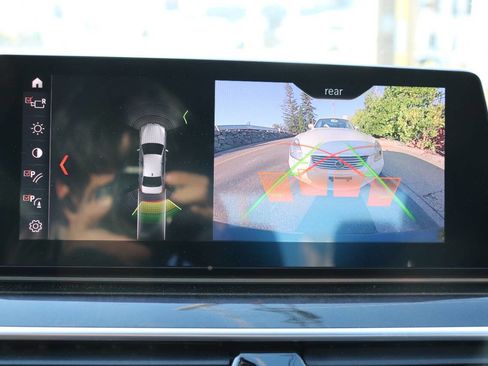 Used 2019 BMW 530i w/ Convenience Package image 30