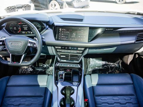 Used 2024 Audi RS e-tron GT image 12