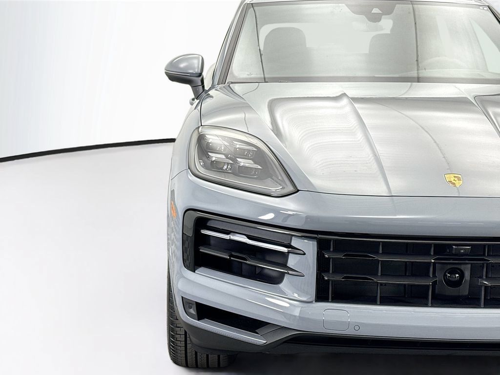 Used 2026 Porsche Cayenne AWD/4WD image 12