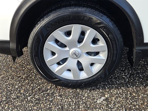 Used 2020 Nissan Rogue Sport S image 7