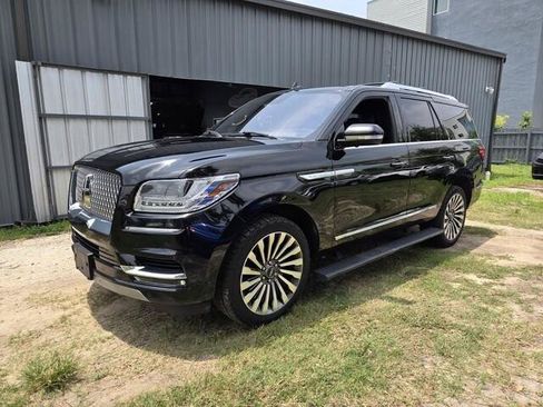 Used 2020 Lincoln Navigator Reserve w/ Luxury Package AWD/4WD image 3