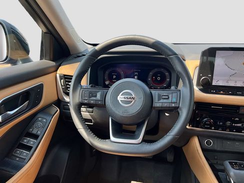 Used 2021 Nissan Rogue Platinum AWD/4WD image 24
