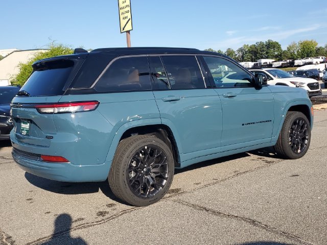 New 2027 Jeep Grand Cherokee Summit AWD/4WD image 6