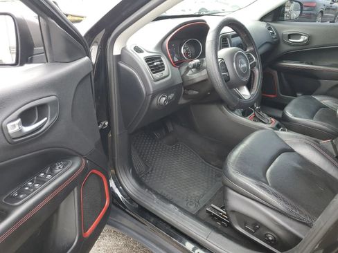 Used 2018 Jeep Compass Trailhawk w/ Leather Interior Group AWD/4WD image 20