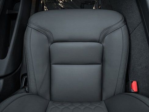 New 2026 Volvo XC60 B5 Plus w/ Protection Package Premier image 31