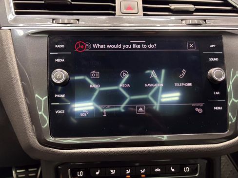 Used 2021 Volkswagen Tiguan SE R-Line image 22